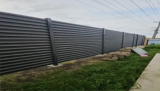Горизонтальний паркан